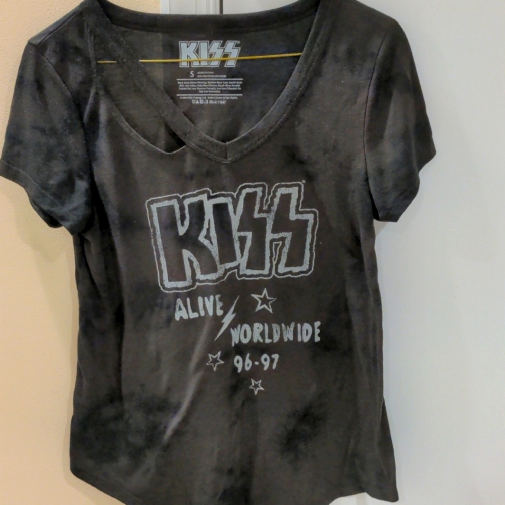 KISS Graphic Tee - Picture 2 of 4
